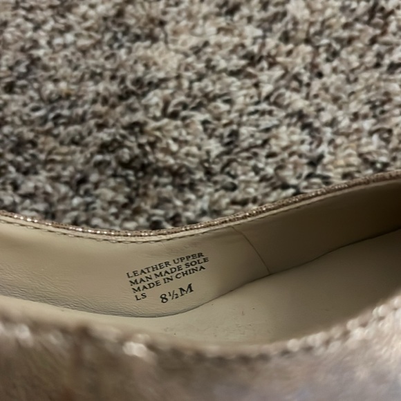 BETTYE MULLER Concept NEW gold shimmer pumps heels - Picture 4 of 7